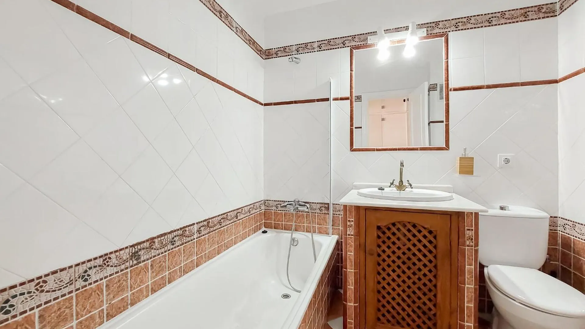 2 Bedroom Awesome Home In Chipiona