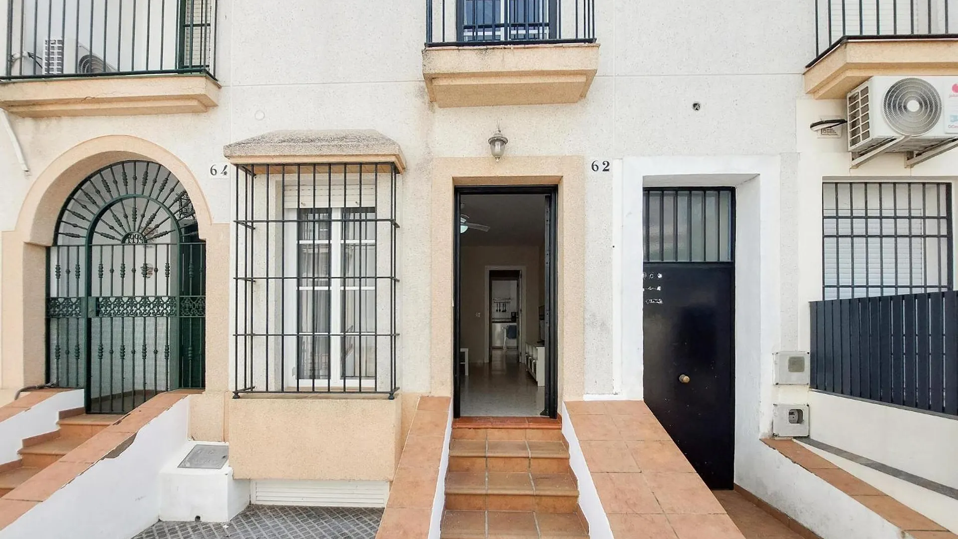 2 Bedroom Awesome Home In Chipiona 0*,